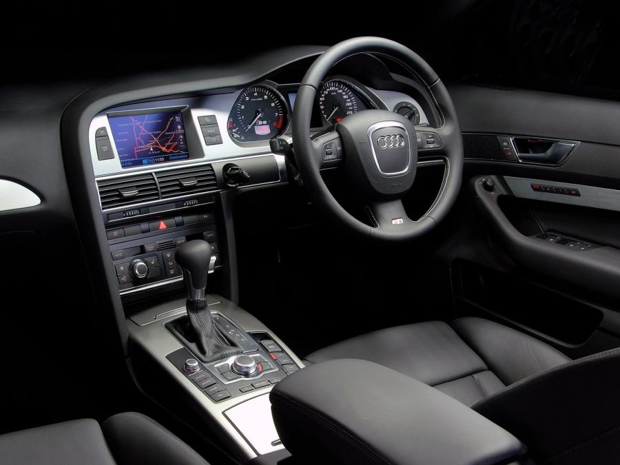 Торпедо Audi S6 Sedan (4F, C6) 2006 года  (ZA) (фото 3 из 9)